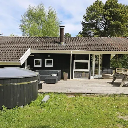 4 Star Holiday In Gedser