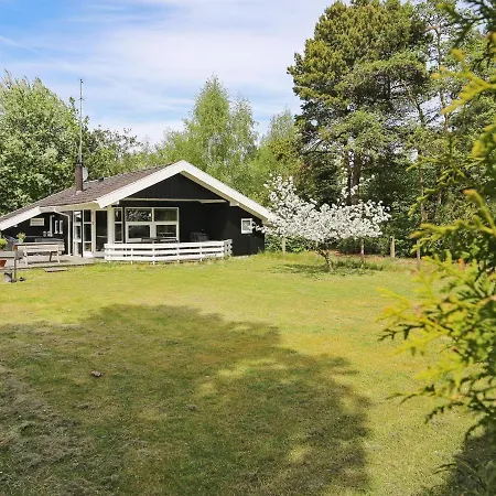 4 Star Holiday In Holiday home